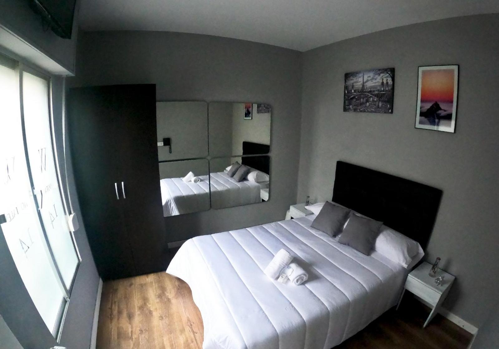 W14 Hostales Vigo Extérieur photo
