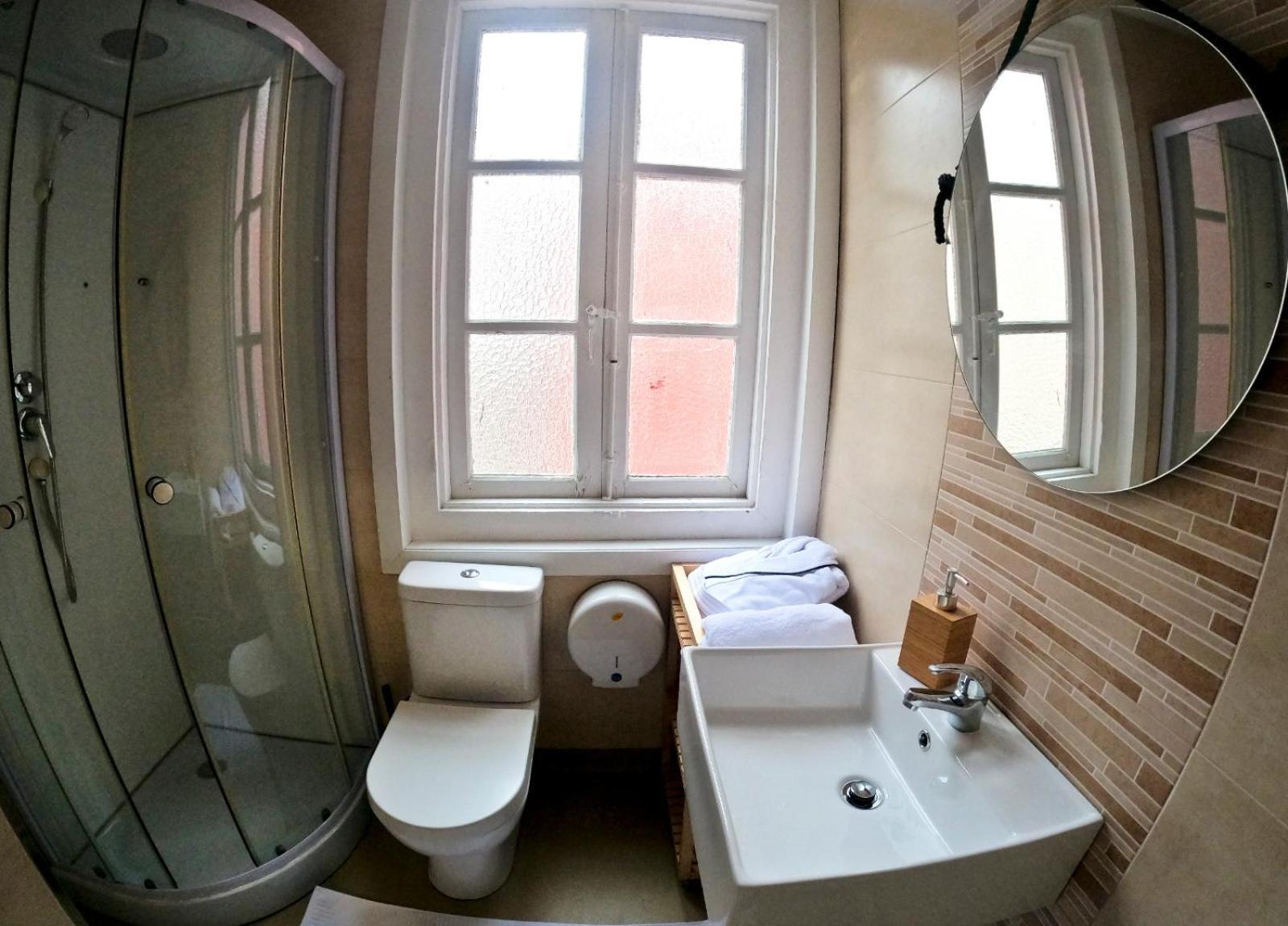 W14 Hostales Vigo Extérieur photo