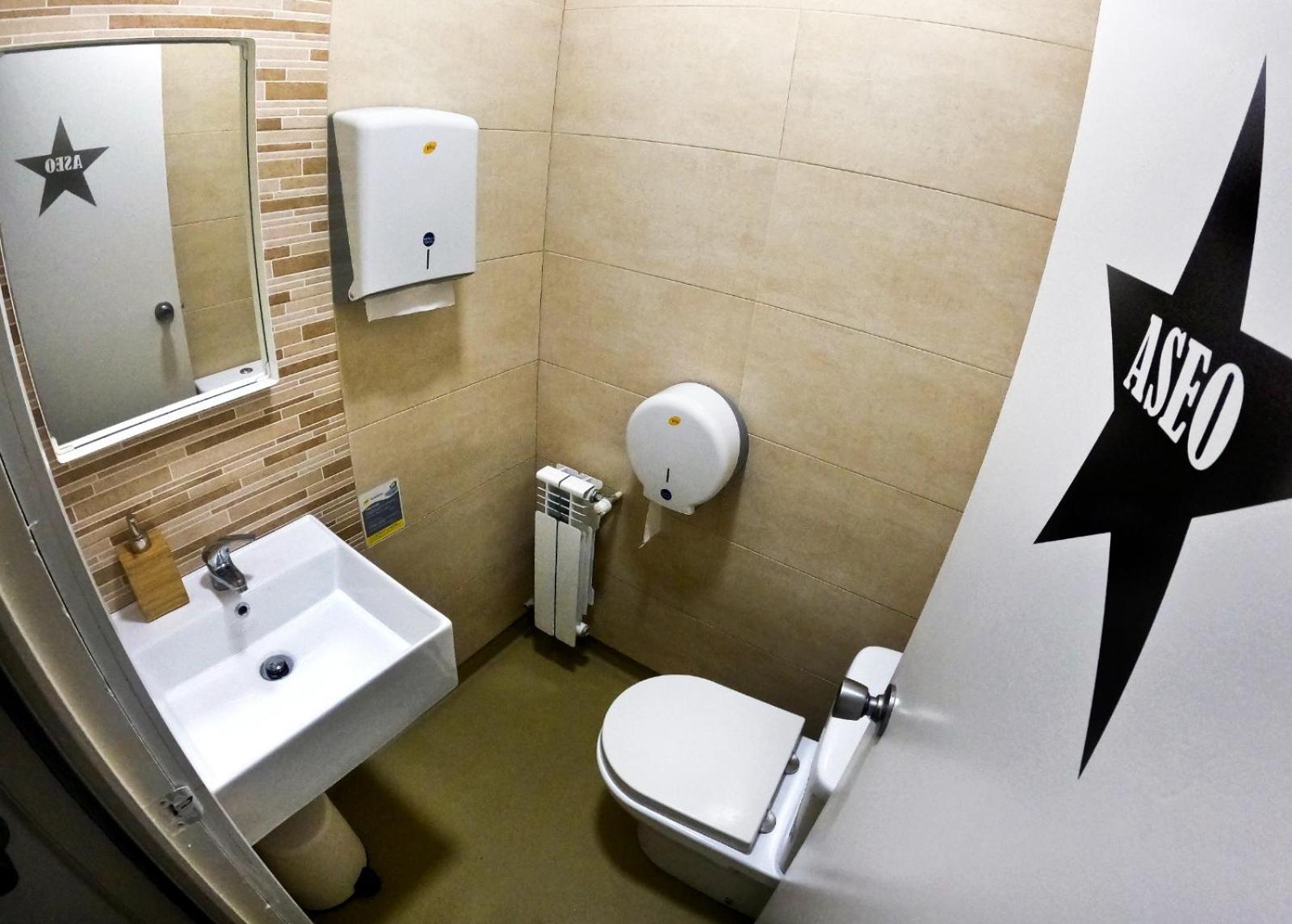 W14 Hostales Vigo Extérieur photo