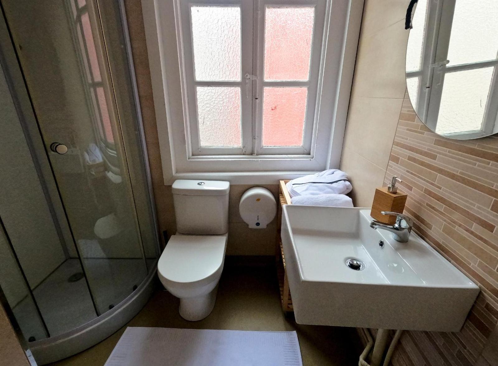 W14 Hostales Vigo Extérieur photo