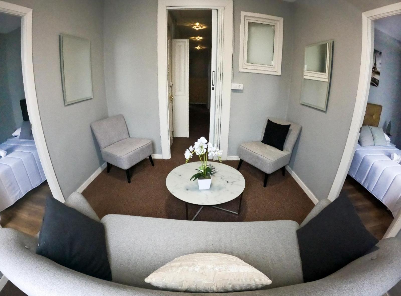 W14 Hostales Vigo Extérieur photo